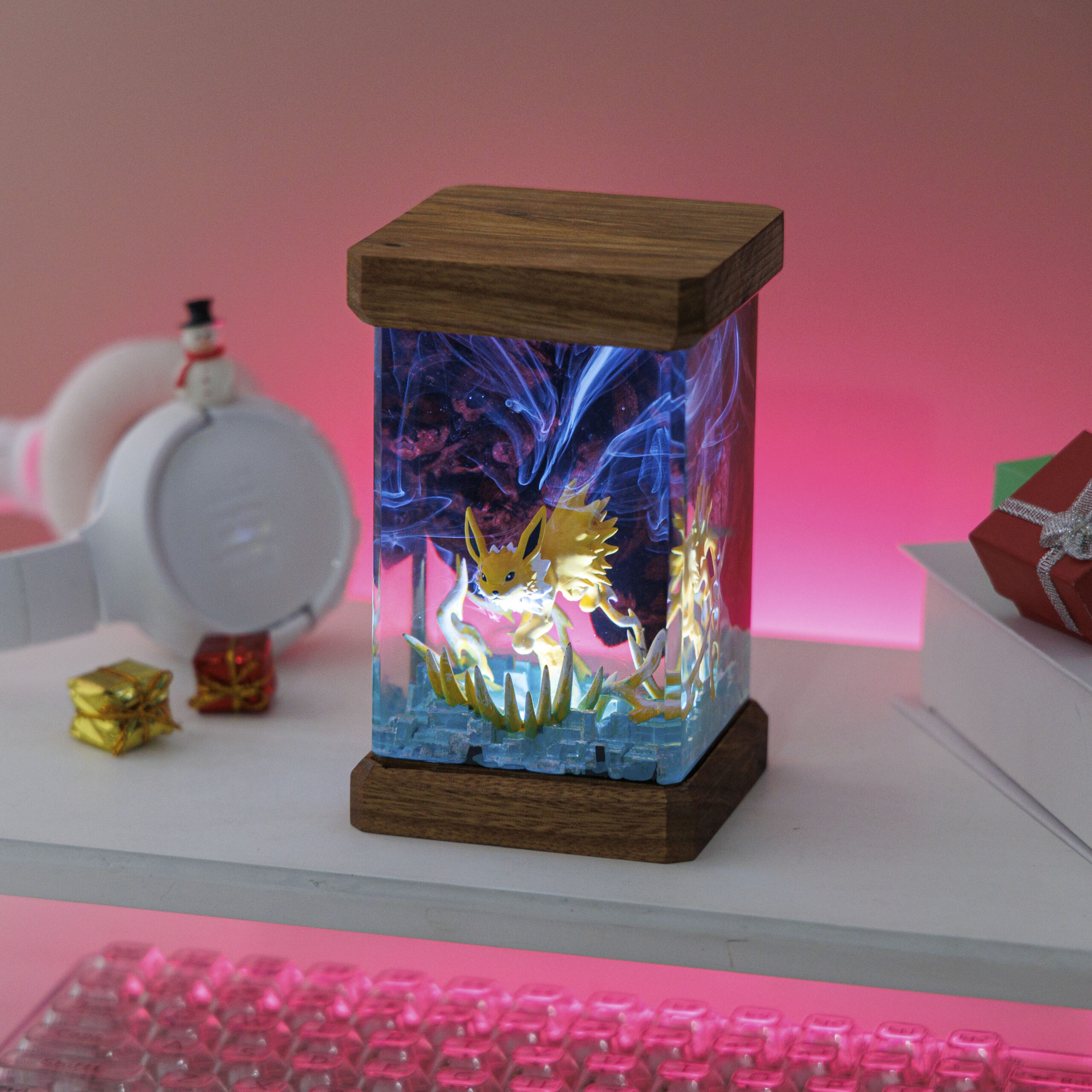 Jolteon Pokemon Resin Diorama Lamp - Breakwooden BR2812
